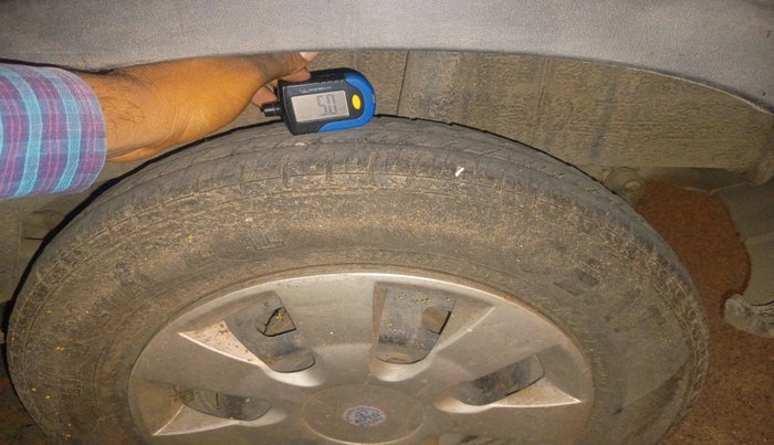 2016 Renault Kwid RXT 0.8, Petrol, Manual, 46,181 km, tyre