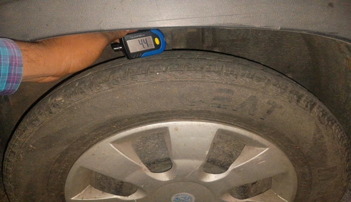 2016 Renault Kwid RXT 0.8, Petrol, Manual, 46,181 km, tyre