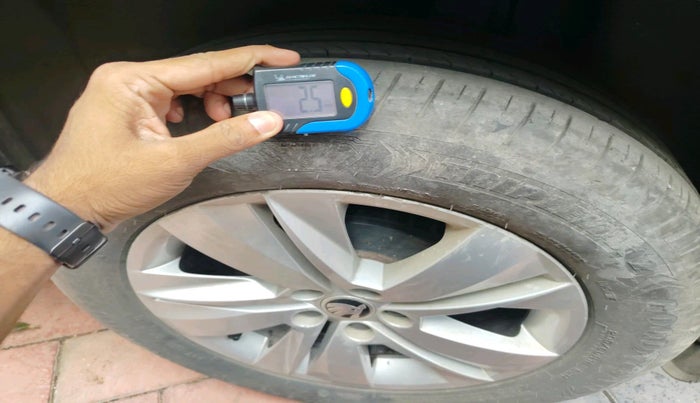 2021 Skoda KUSHAQ AMBITION 1.0L TSI AT, Petrol, Automatic, 31,357 km, tyre