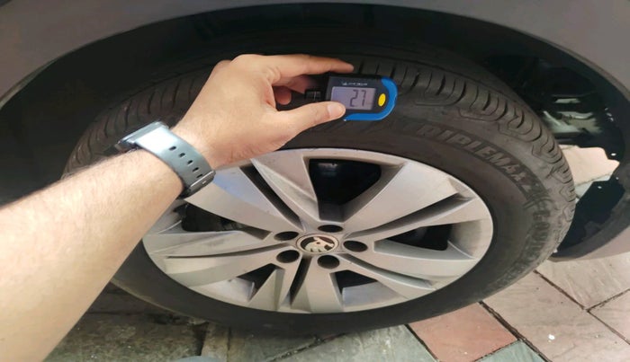 2021 Skoda KUSHAQ AMBITION 1.0L TSI AT, Petrol, Automatic, 31,357 km, tyre