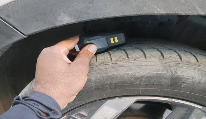 2021 Hyundai VENUE S 1.2, Petrol, Manual, 78,773 km, tyre