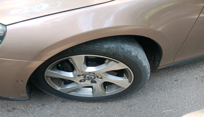 2013 Volvo V40 Cross Country D3, Diesel, Automatic, 94,593 km, tyre