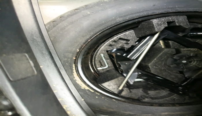 2013 Volvo V40 Cross Country D3, Diesel, Automatic, 94,593 km, tyre