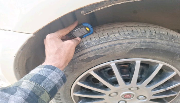 2013 Maruti Swift VDI, Diesel, Manual, 1,31,543 km, tyre