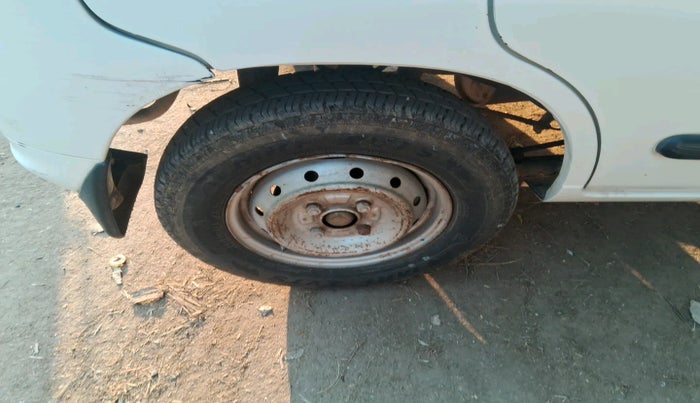 2011 Maruti Alto LXI, Petrol, Manual, 77,818 km, tyre