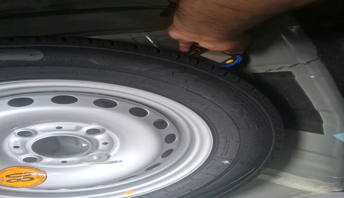 2025 Tata Tiago XZA, Petrol, Automatic, 4,980 km, tyre