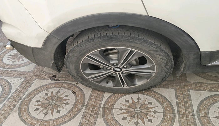 2017 Hyundai Creta SX PLUS 1.6 DIESEL, Diesel, Manual, 1,04,563 km, tyre