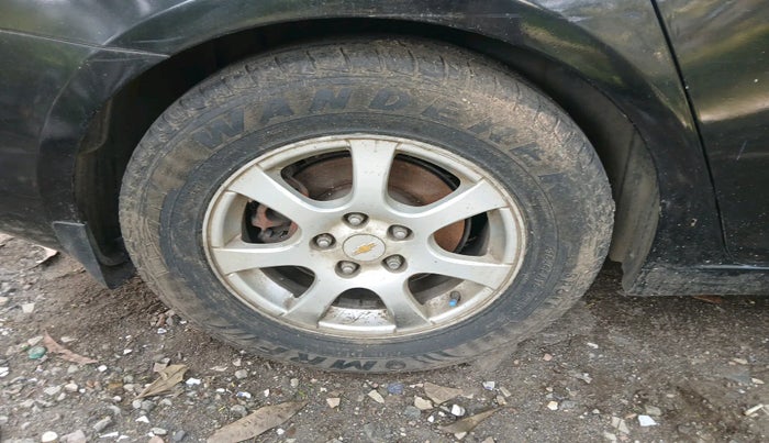 2013 Chevrolet Cruze LTZ, Diesel, Manual, 1,58,500 km, tyre