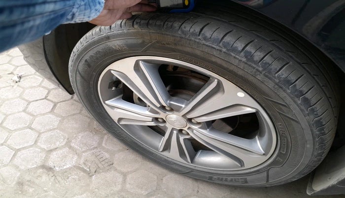 2017 Hyundai Verna 1.6 VTVT SX, Petrol, Manual, 80,630 km, tyre