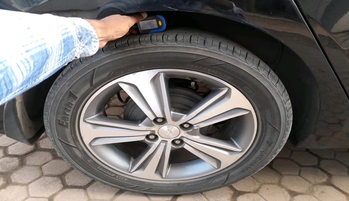 2017 Hyundai Verna 1.6 VTVT SX, Petrol, Manual, 80,630 km, tyre