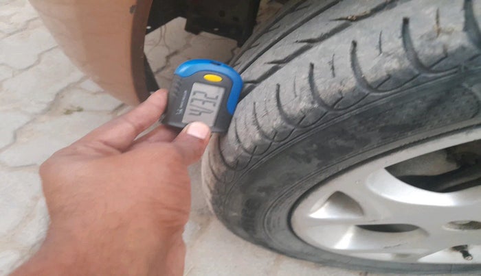 2012 Renault Pulse RXZ AIRBAGS, Diesel, Manual, 62,383 km, tyre