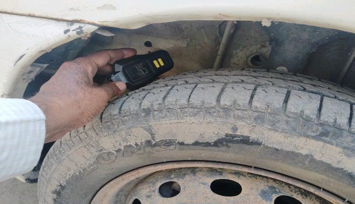 2011 Tata Indigo CS LS TDI, Diesel, Manual, 1,86,130 km, tyre