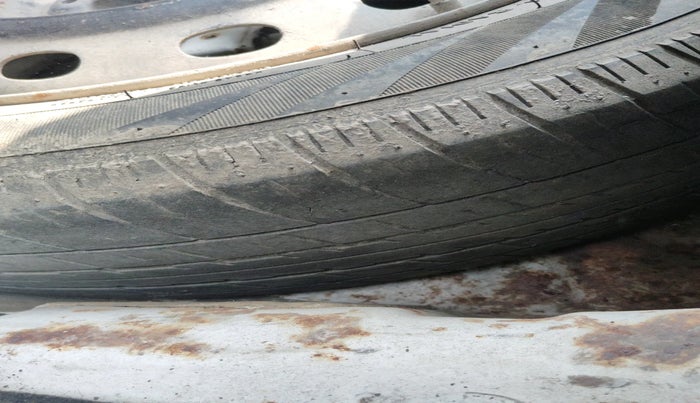 2011 Tata Indigo CS LS TDI, Diesel, Manual, 1,86,130 km, tyre