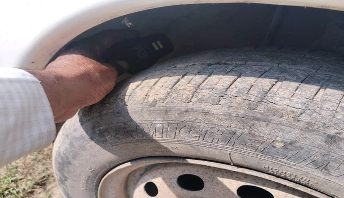 2011 Tata Indigo CS LS TDI, Diesel, Manual, 1,86,130 km, tyre