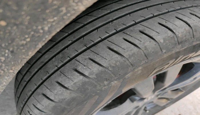 2018 Maruti Vitara Brezza ZDI, Diesel, Manual, 1,49,497 km, tyre