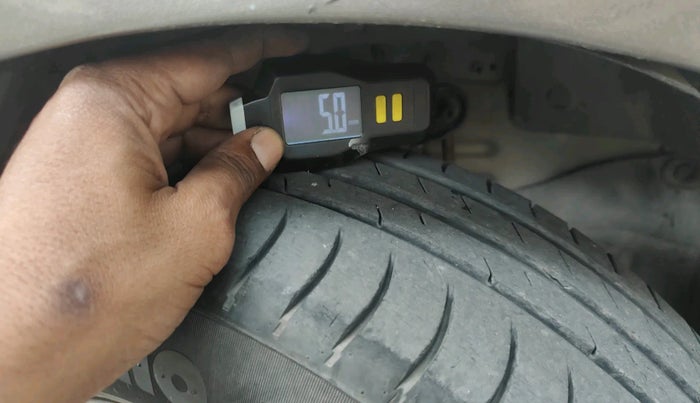 2014 Honda Amaze 1.5L I-DTEC SX, Diesel, Manual, 1,39,145 km, tyre