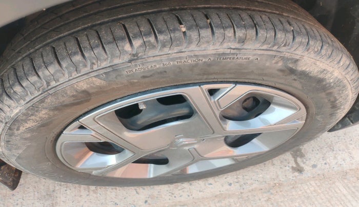 2023 CITROEN C3 AIRCROSS PLUS 1.2 7 STR, Petrol, Manual, 20,492 km, tyre