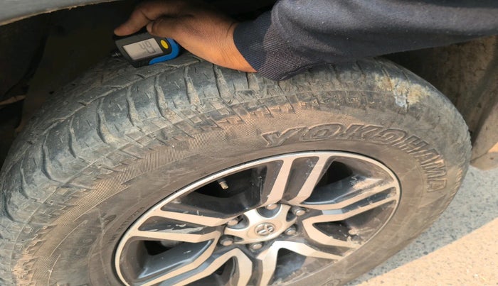 2018 Toyota Fortuner 2.8 4X2 AT, Diesel, Automatic, 1,92,418 km, tyre