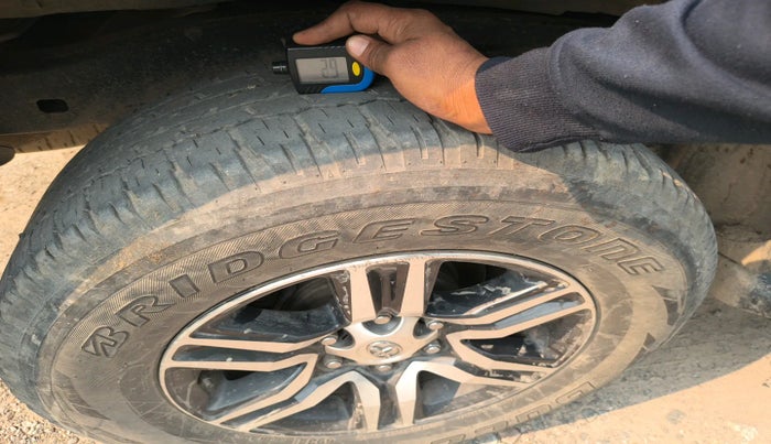 2018 Toyota Fortuner 2.8 4X2 AT, Diesel, Automatic, 1,92,418 km, tyre