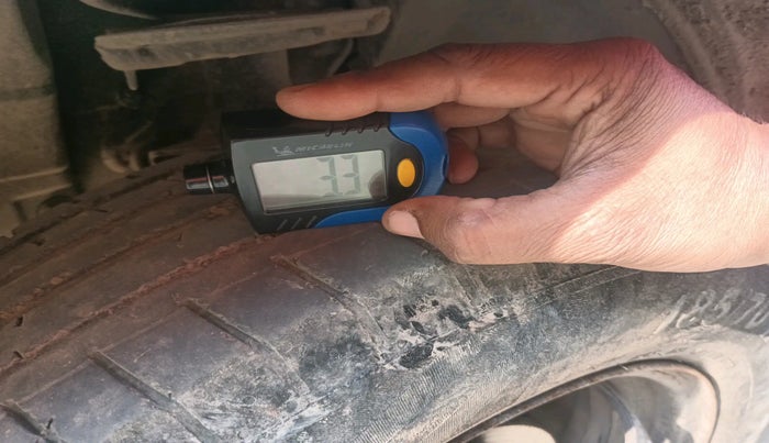 2022 Tata PUNCH ACCOMPLISHED MT, Petrol, Manual, 25,829 km, tyre