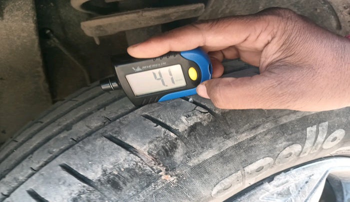 2022 Tata PUNCH ACCOMPLISHED MT, Petrol, Manual, 25,829 km, tyre