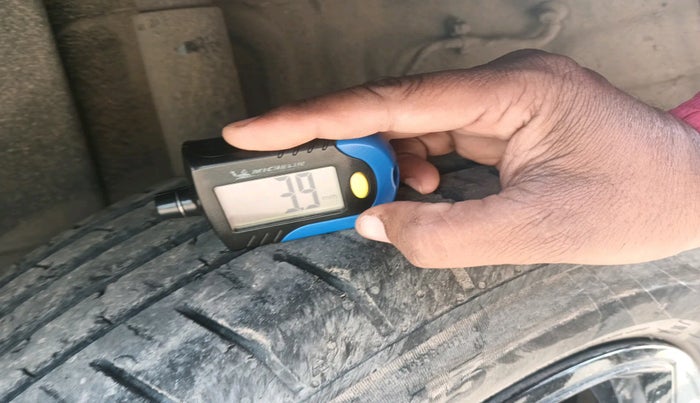 2022 Tata PUNCH ACCOMPLISHED MT, Petrol, Manual, 25,829 km, tyre