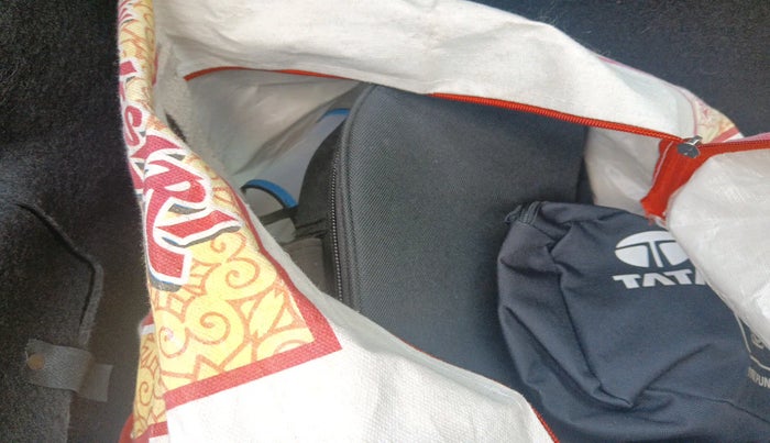 2023 Tata TIAGO EV XT MEDIUM RANGE, Electric, Automatic, 31,685 km, tyre