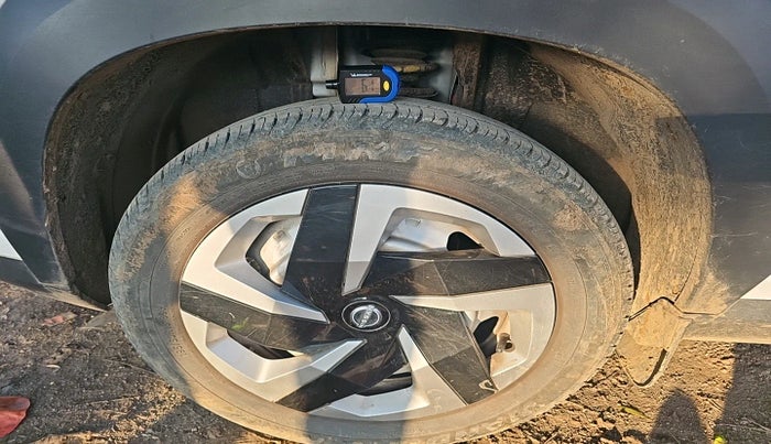 2023 Nissan MAGNITE XE, Petrol, Manual, 6,967 km, tyre