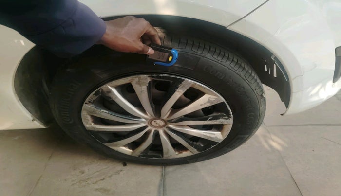 2013 Ford Figo ZXI 1.2 PETROL, Petrol, Manual, 88,030 km, tyre