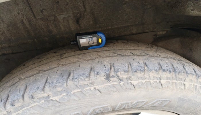 2011 Mahindra Scorpio VLX 2WD BS-III, Diesel, Manual, 1,08,308 km, tyre