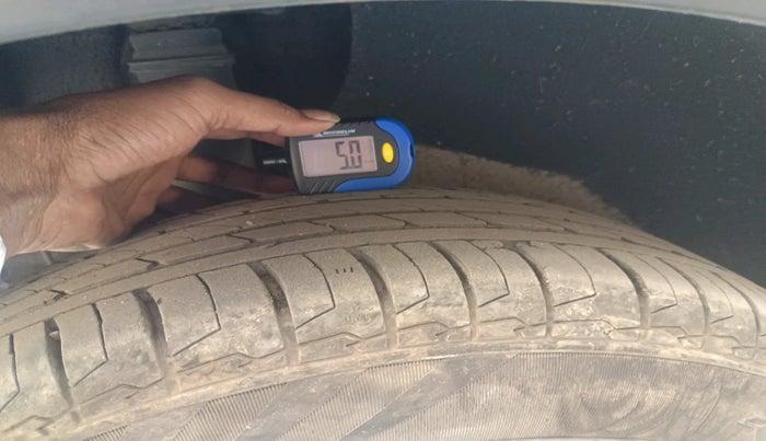 2024 KIA CARENS Premium (O) 1.5 Petrol 7 STR, Petrol, Manual, 15,956 km, tyre