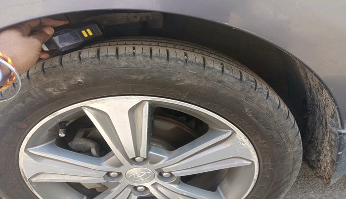 2017 Hyundai Verna 1.6 VTVT SX (O) AT, Petrol, Automatic, 77,573 km, tyre