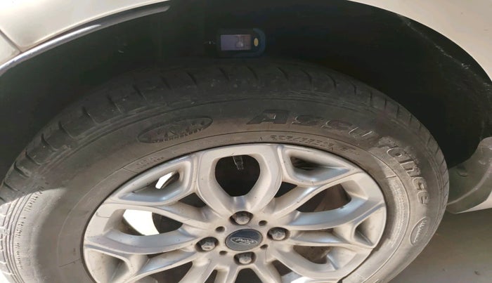 2015 Ford Ecosport TITANIUM 1.5L PETROL AT, Petrol, Automatic, 1,20,000 km, tyre