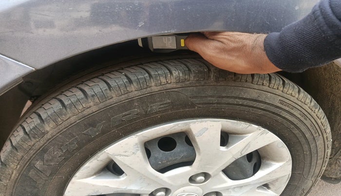 2014 Hyundai Grand i10 SPORTZ 1.2 KAPPA VTVT, Petrol, Manual, 1,07,363 km, tyre