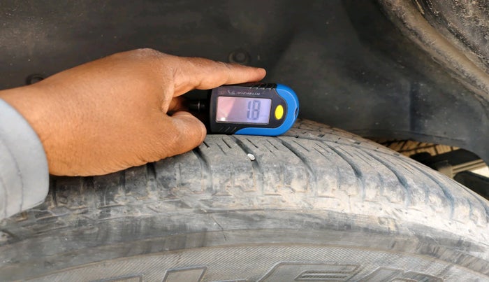 2023 Toyota HILUX HIGH 4X4 AT, Diesel, Automatic, 58,135 km, tyre