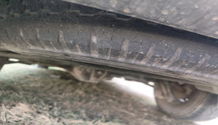 2017 Tata Hexa XM 4X2 7 STR, Diesel, Manual, 57,747 km, tyre