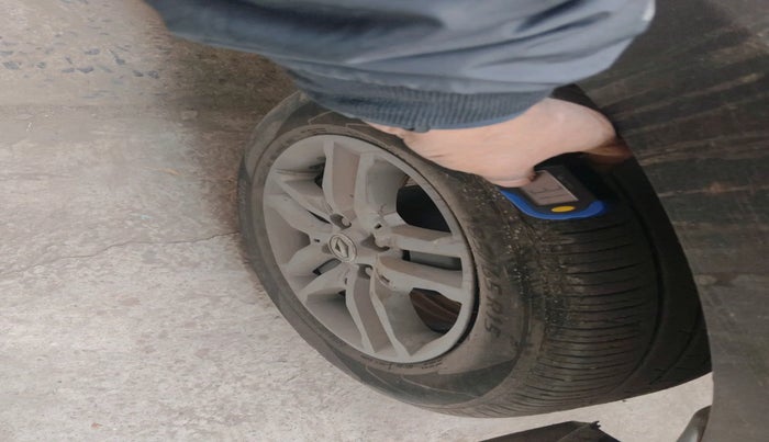 2023 Renault TRIBER RXZ, Petrol, Manual, 19,036 km, tyre