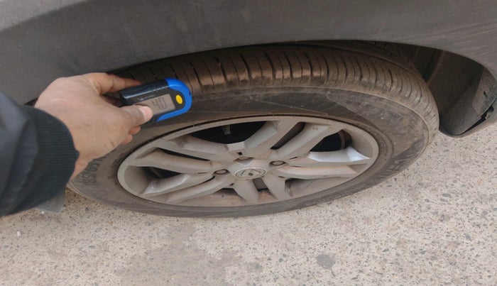 2023 Renault TRIBER RXZ, Petrol, Manual, 19,036 km, tyre