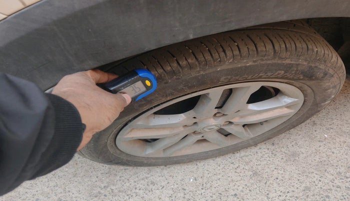 2023 Renault TRIBER RXZ, Petrol, Manual, 19,036 km, tyre