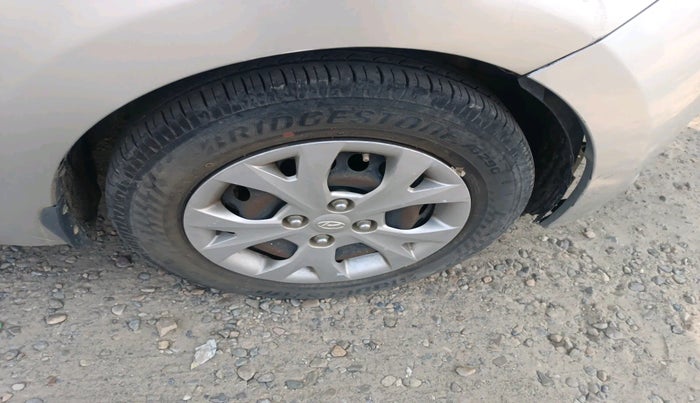 2016 Hyundai Grand i10 SPORTZ 1.2 KAPPA VTVT, Petrol, Manual, 84,374 km, tyre