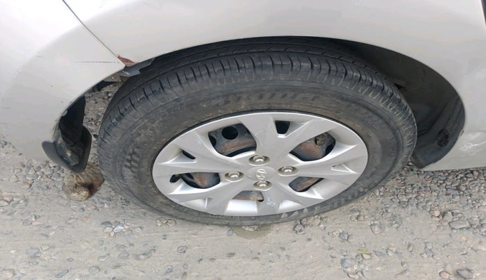 2016 Hyundai Grand i10 SPORTZ 1.2 KAPPA VTVT, Petrol, Manual, 84,374 km, tyre