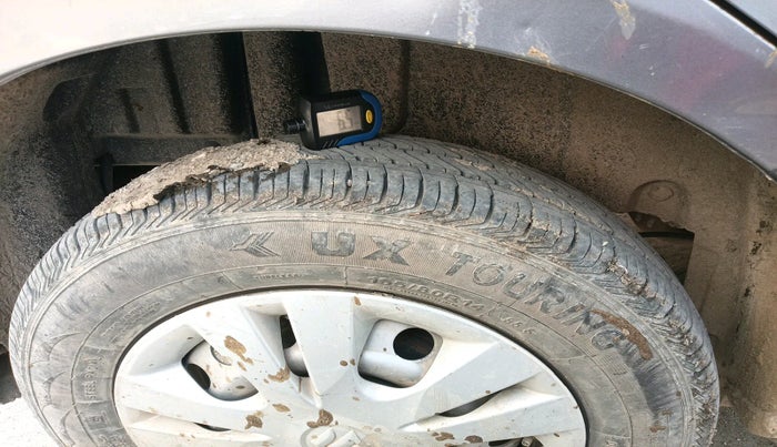 2014 Maruti Swift VXI, Petrol, Manual, 97,308 km, tyre