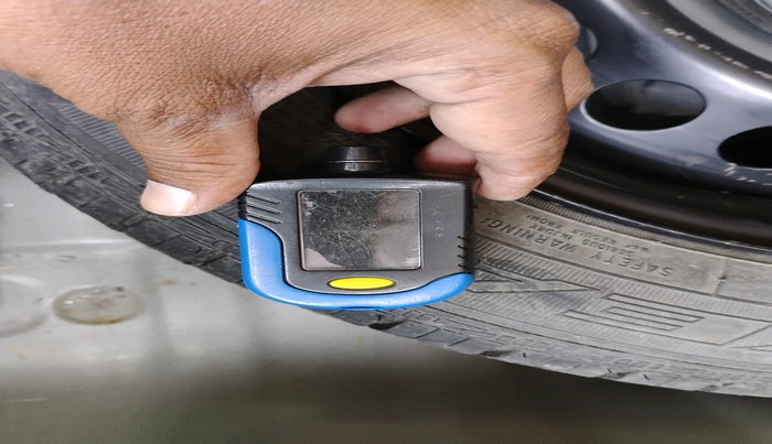 2016 Hyundai Grand i10 ASTA (O) 1.2 KAPPA VTVT, Petrol, Manual, 31,544 km, tyre