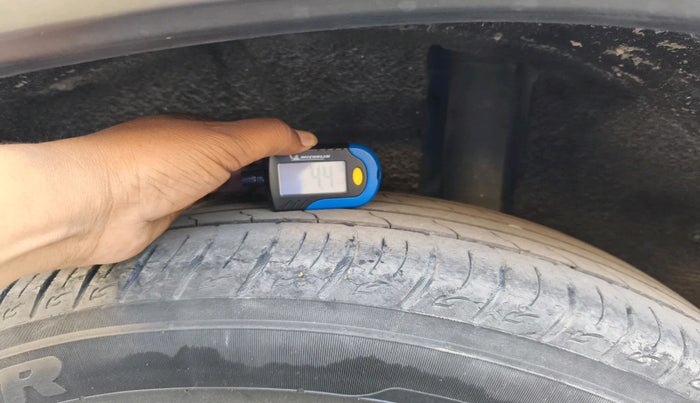 2018 Maruti Vitara Brezza ZDI AMT, Diesel, Automatic, 68,761 km, tyre