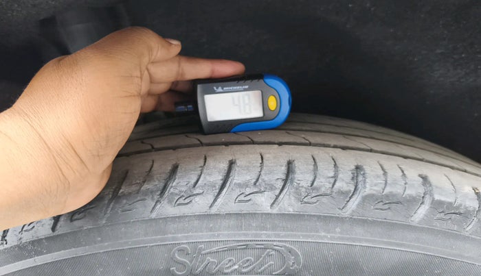 2018 Maruti Vitara Brezza ZDI AMT, Diesel, Automatic, 68,761 km, tyre