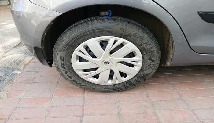 2013 Maruti Swift VXI, Petrol, Manual, 84,825 km, tyre