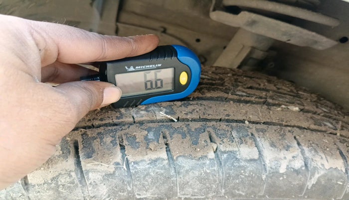 2016 Maruti Swift Dzire ZXI, Petrol, Manual, 44,600 km, tyre