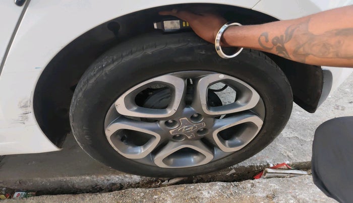 2019 Hyundai Elite i20 ASTA 1.4 CRDI (O), Diesel, Manual, 1,18,739 km, tyre