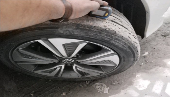 2020 Honda Civic 1.8L I-VTEC ZX CVT, Petrol, Automatic, 17,425 km, tyre