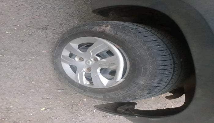 2016 Renault Kwid RXT 0.8, Petrol, Manual, 63,863 km, tyre